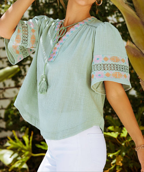 Bohemian Tassel Half Puff Sleeve Top